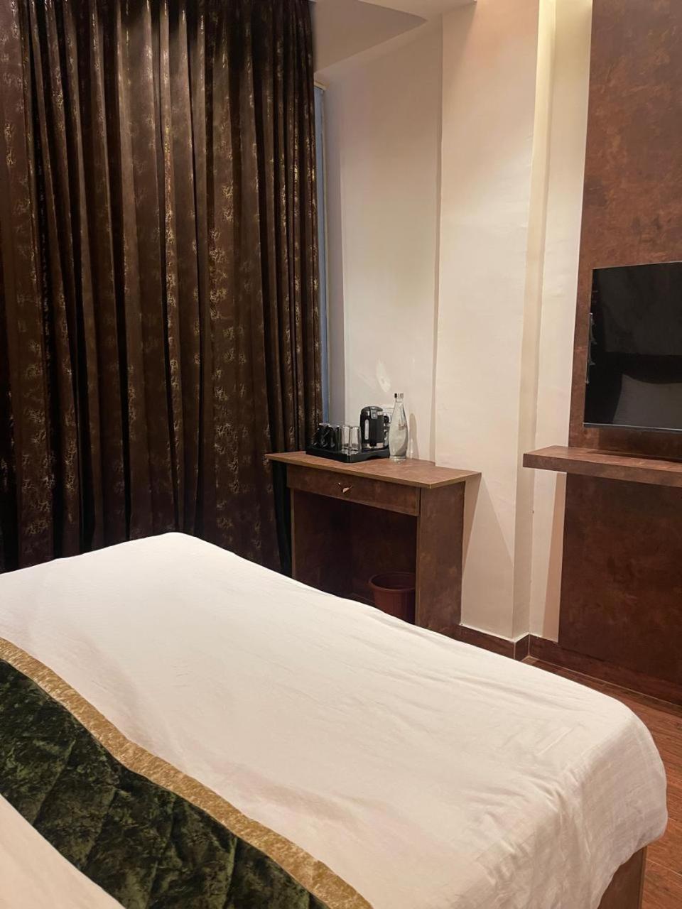 The Taaj Comforts Bangalore Exterior foto