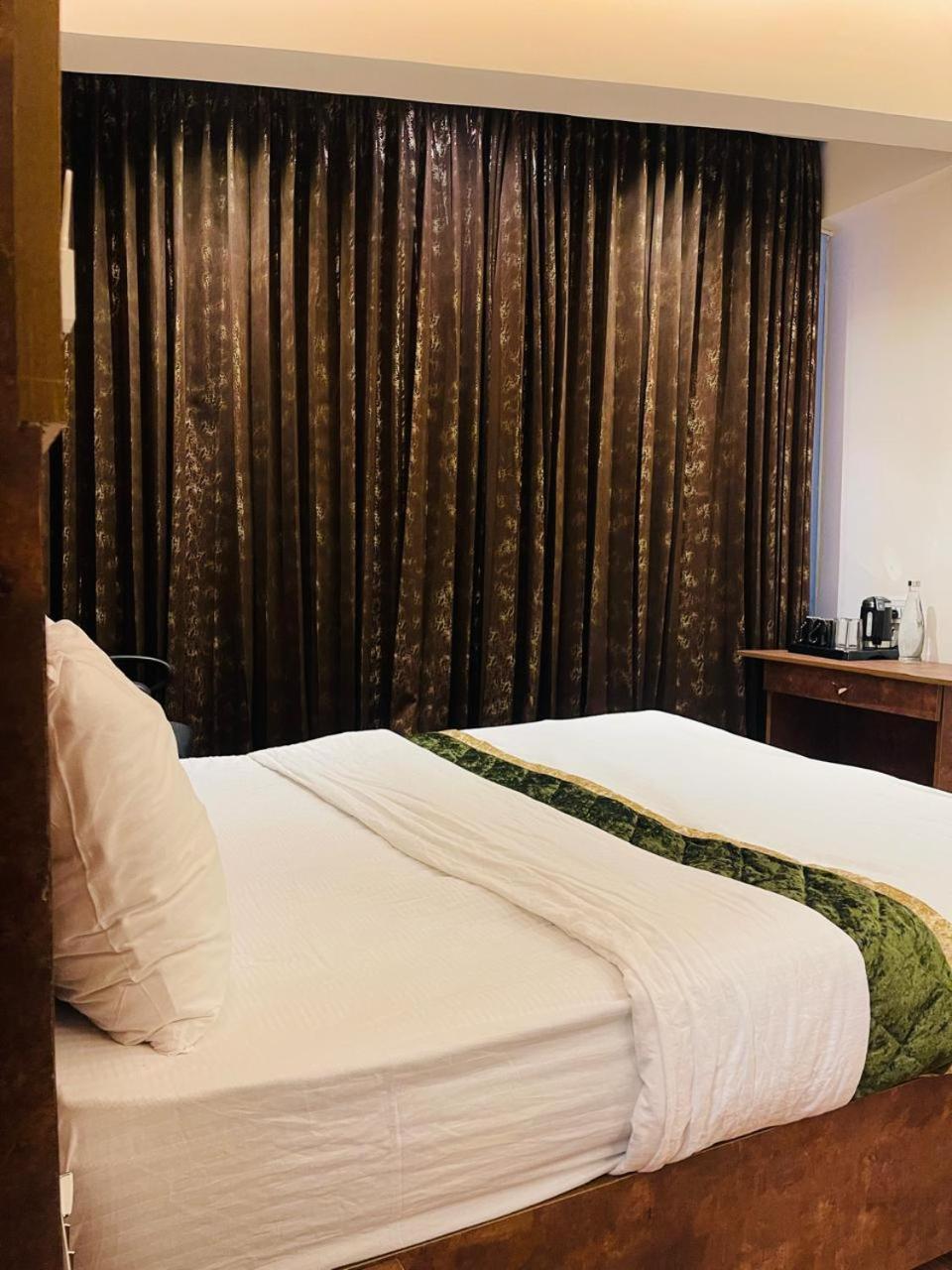 The Taaj Comforts Bangalore Exterior foto